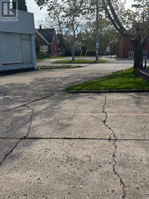279 Niagara Street, St. Catharines, Ontario  L2M 4V8 - Photo 4 - X13086360