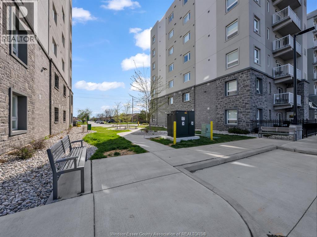 1675 Banwell Unit# 104, Windsor, Ontario  N8P 0G6 - Photo 3 - 26010126