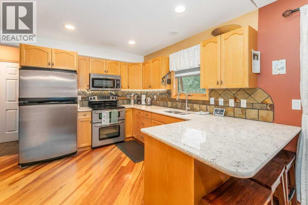 270 Lady Macdonald Drive, Canmore, Alberta  T1W 1H8 - Photo 6 - A2307614