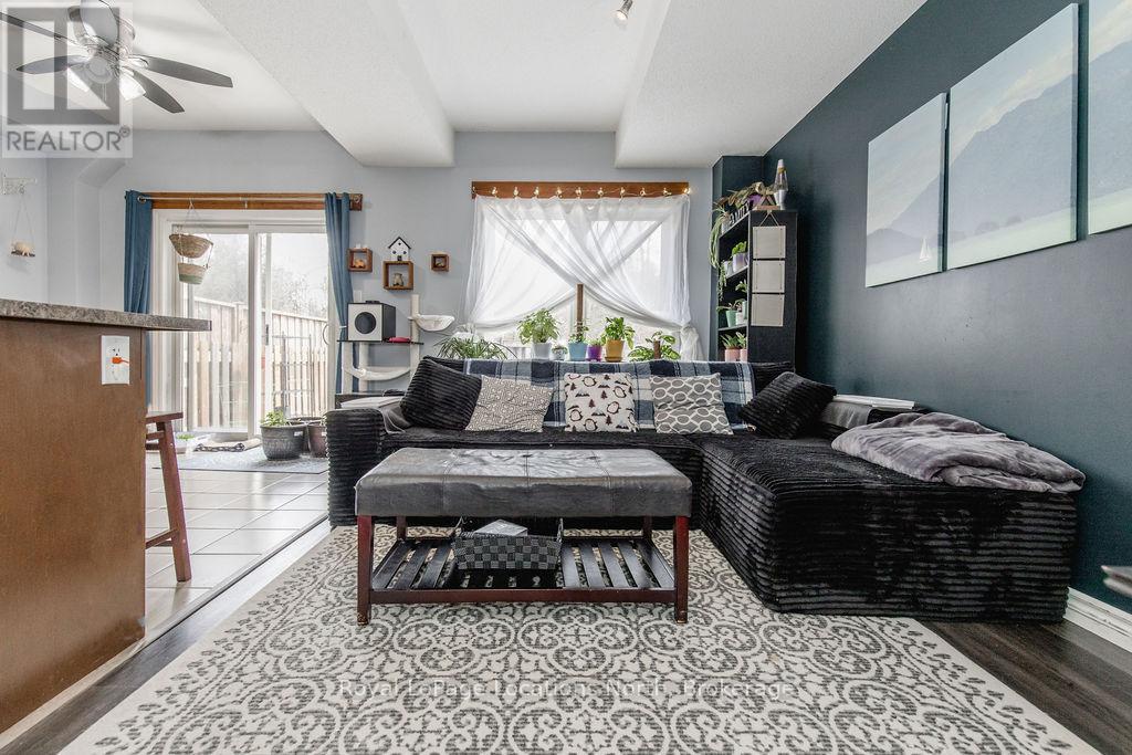16 Arcadia Road, Wasaga Beach, Ontario  L9Z 3C7 - Photo 5 - S13086610