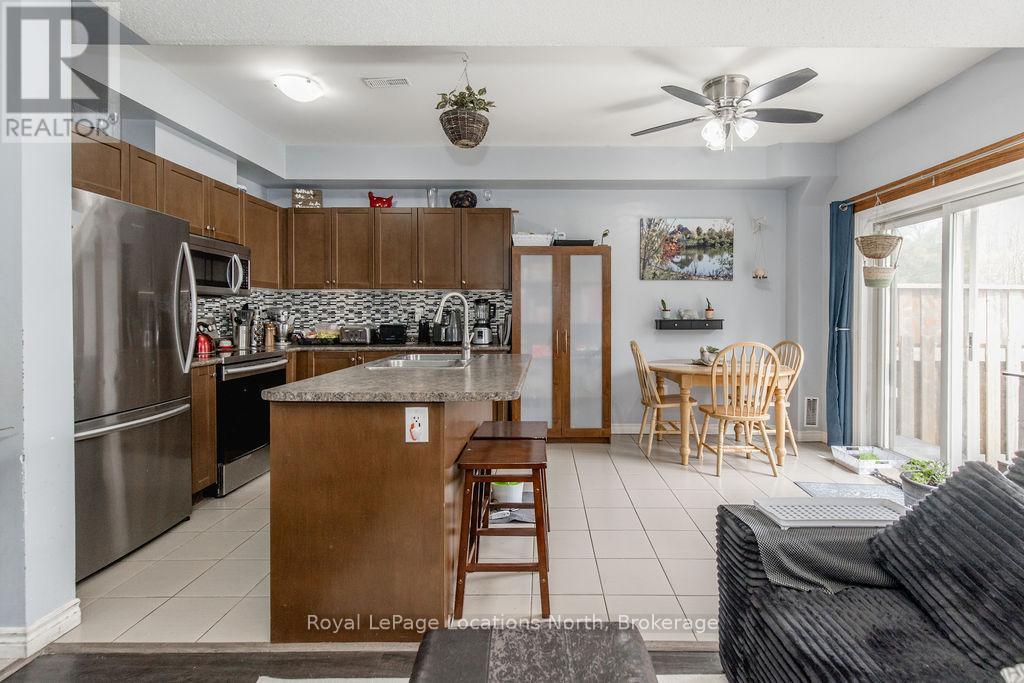16 Arcadia Road, Wasaga Beach, Ontario  L9Z 3C7 - Photo 6 - S13086610