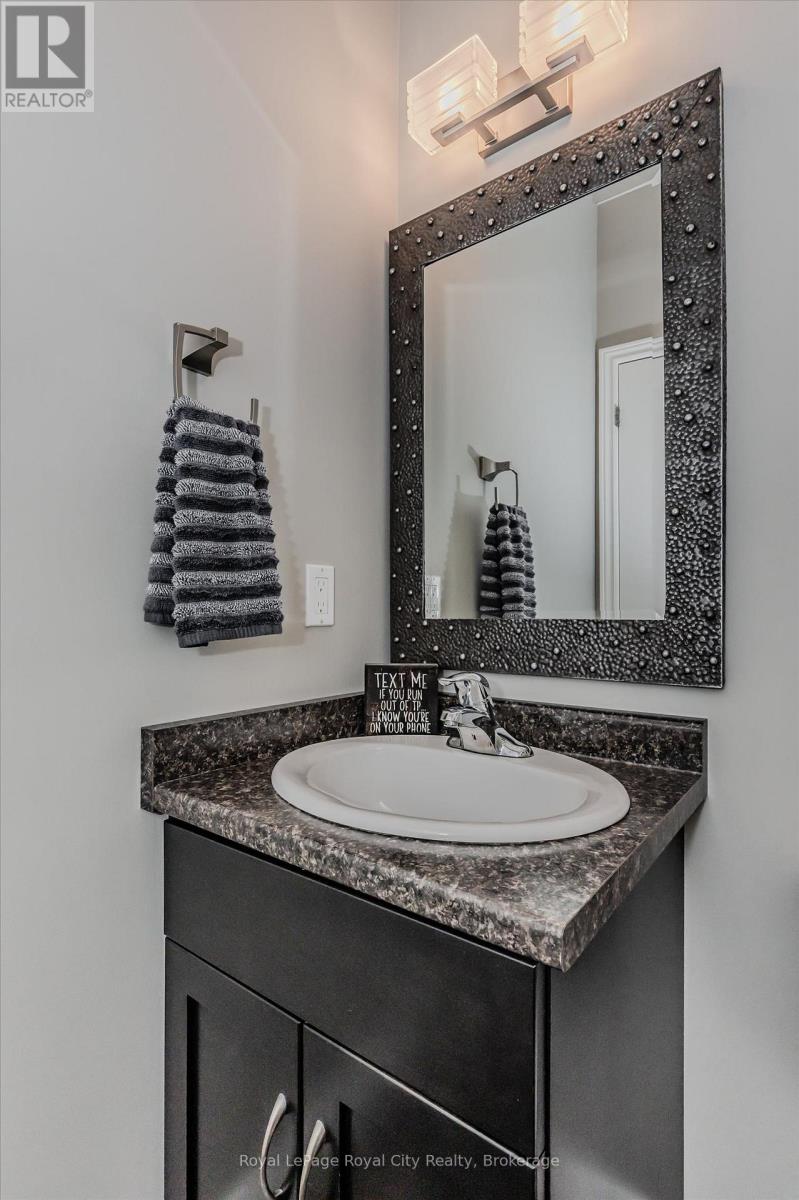 24 Popham Drive, Guelph (Grange Road), Ontario  N1E 0B8 - Photo 13 - X13086298