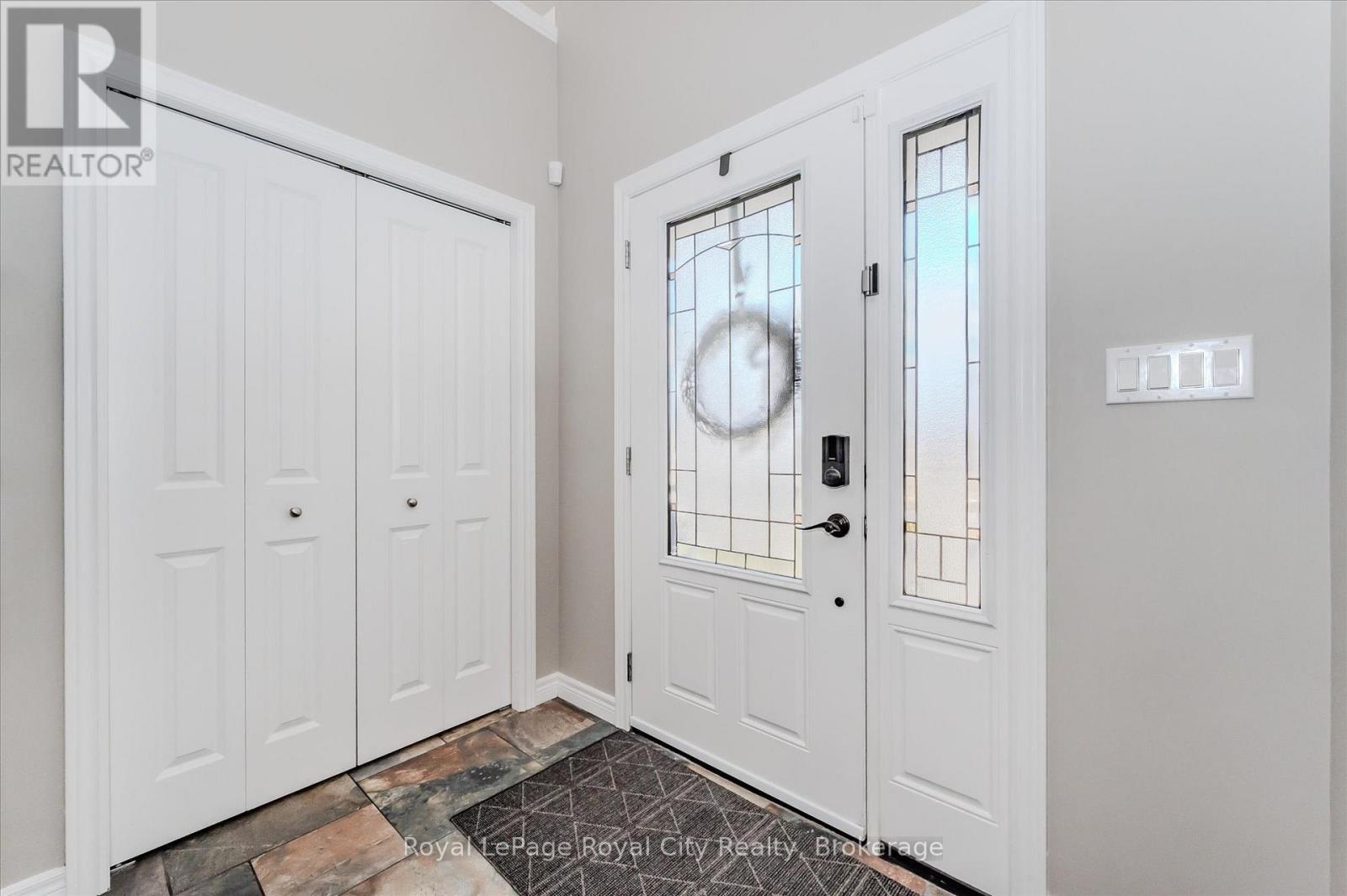24 Popham Drive, Guelph (Grange Road), Ontario  N1E 0B8 - Photo 3 - X13086298