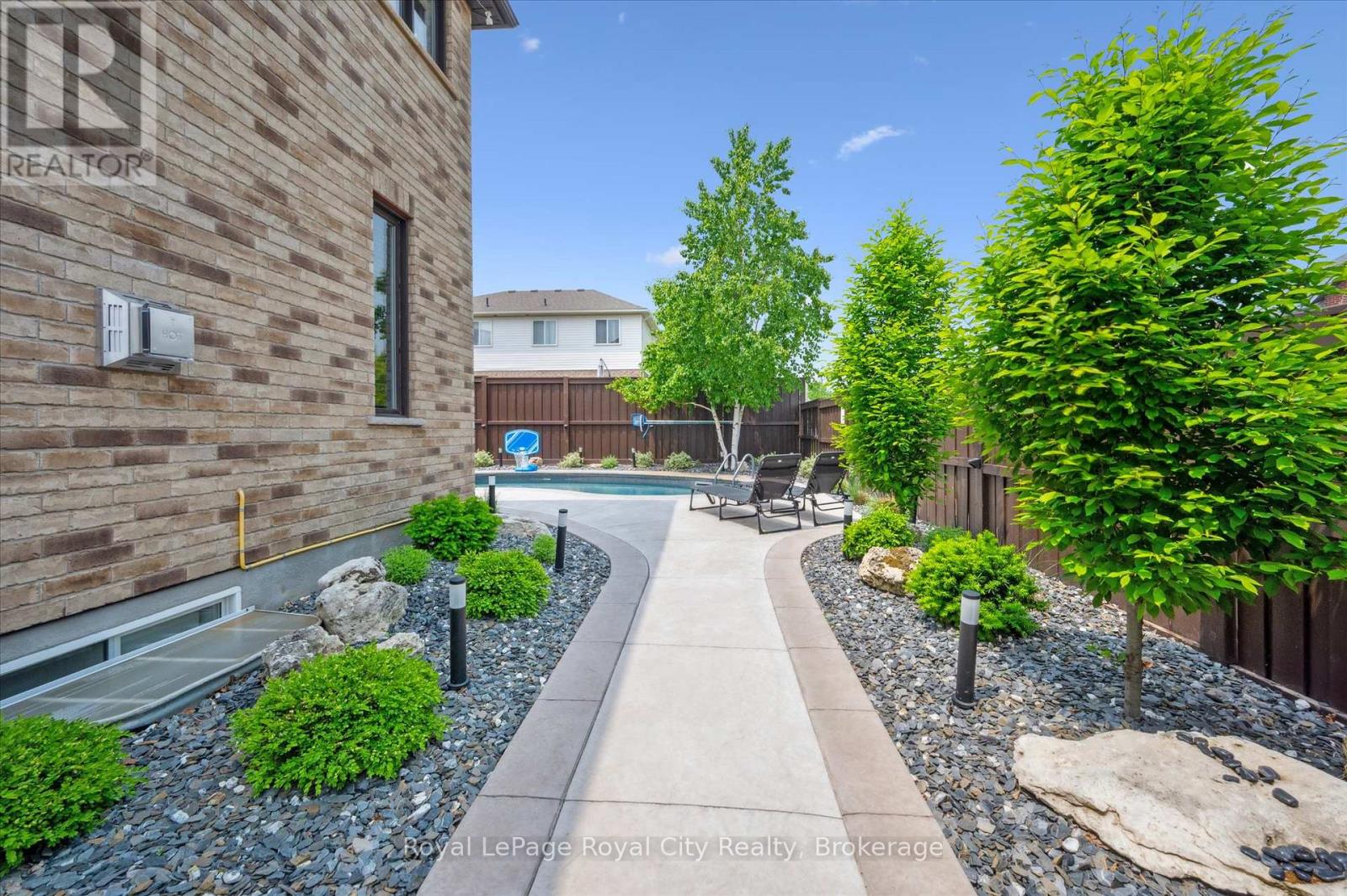 24 Popham Drive, Guelph (Grange Road), Ontario  N1E 0B8 - Photo 31 - X13086298
