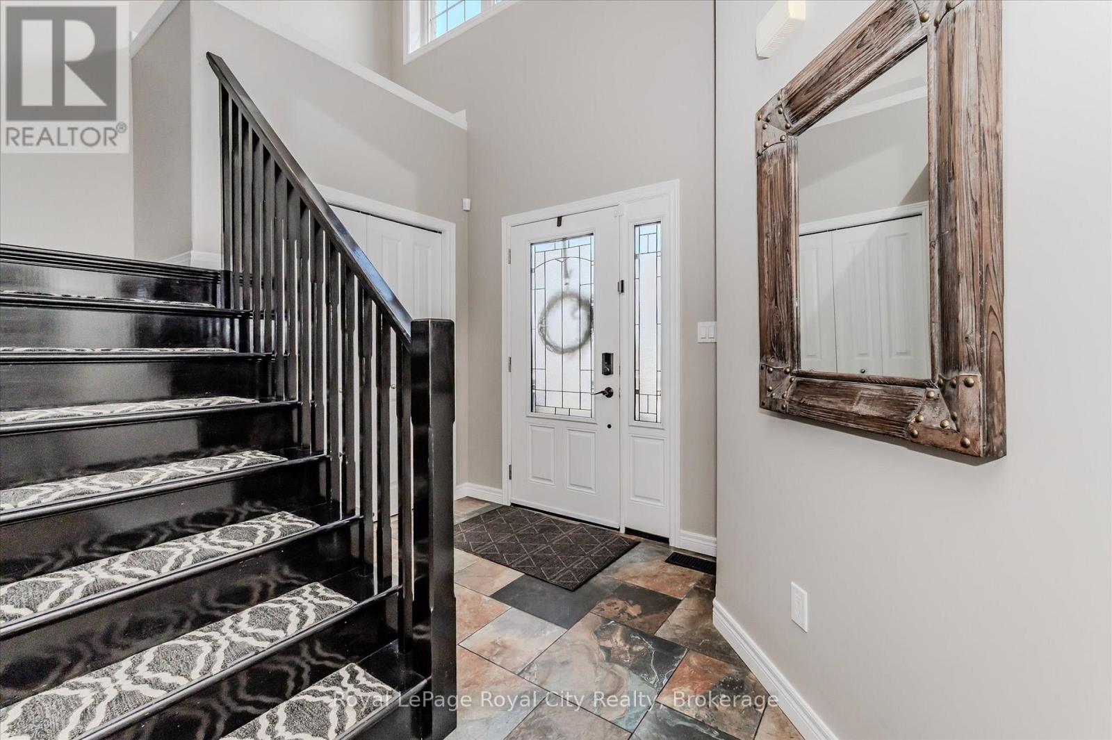 24 Popham Drive, Guelph (Grange Road), Ontario  N1E 0B8 - Photo 4 - X13086298