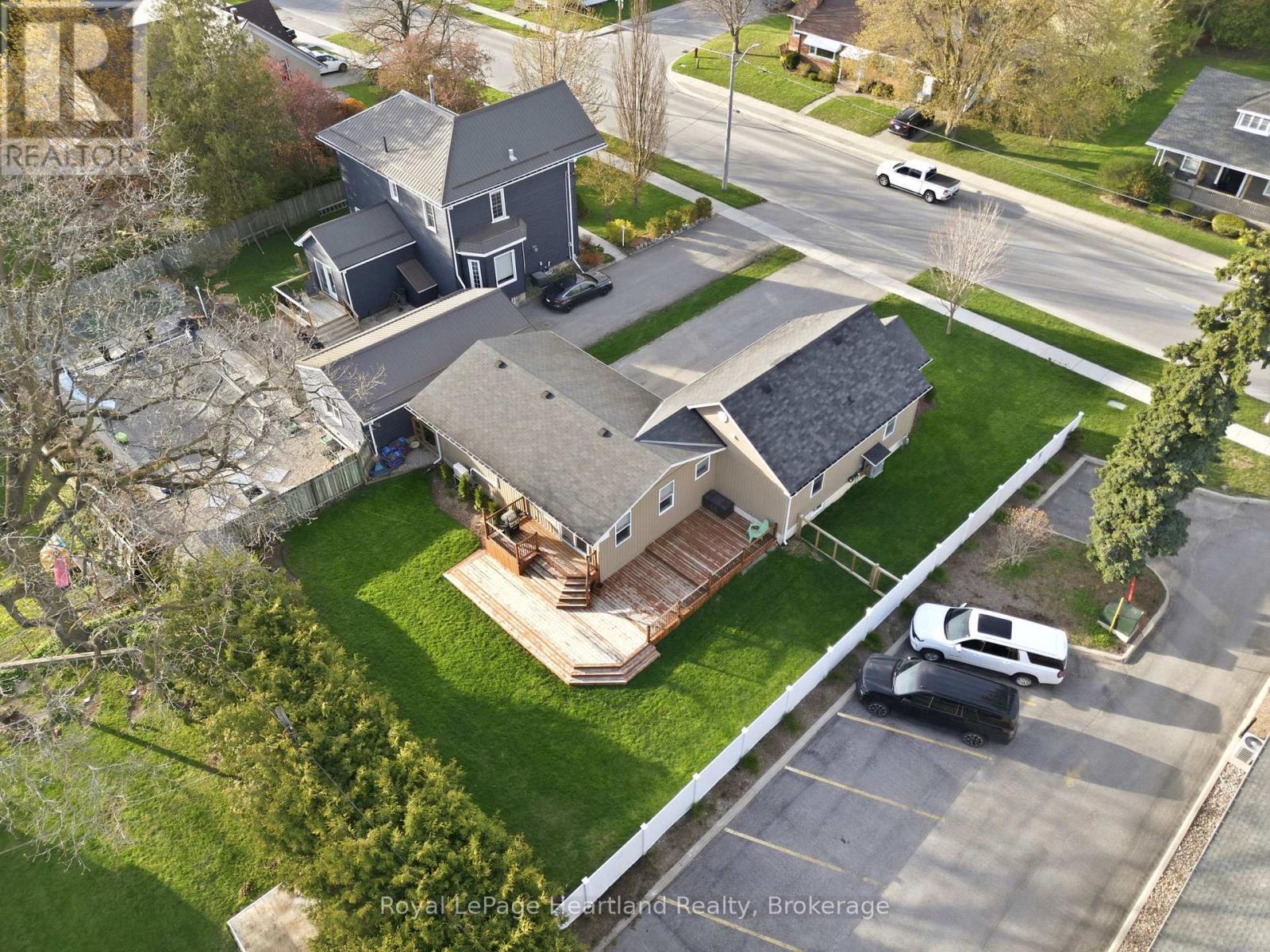208 Ontario Street, Central Huron, Ontario  N0M 1L0 - Photo 37 - X13086520