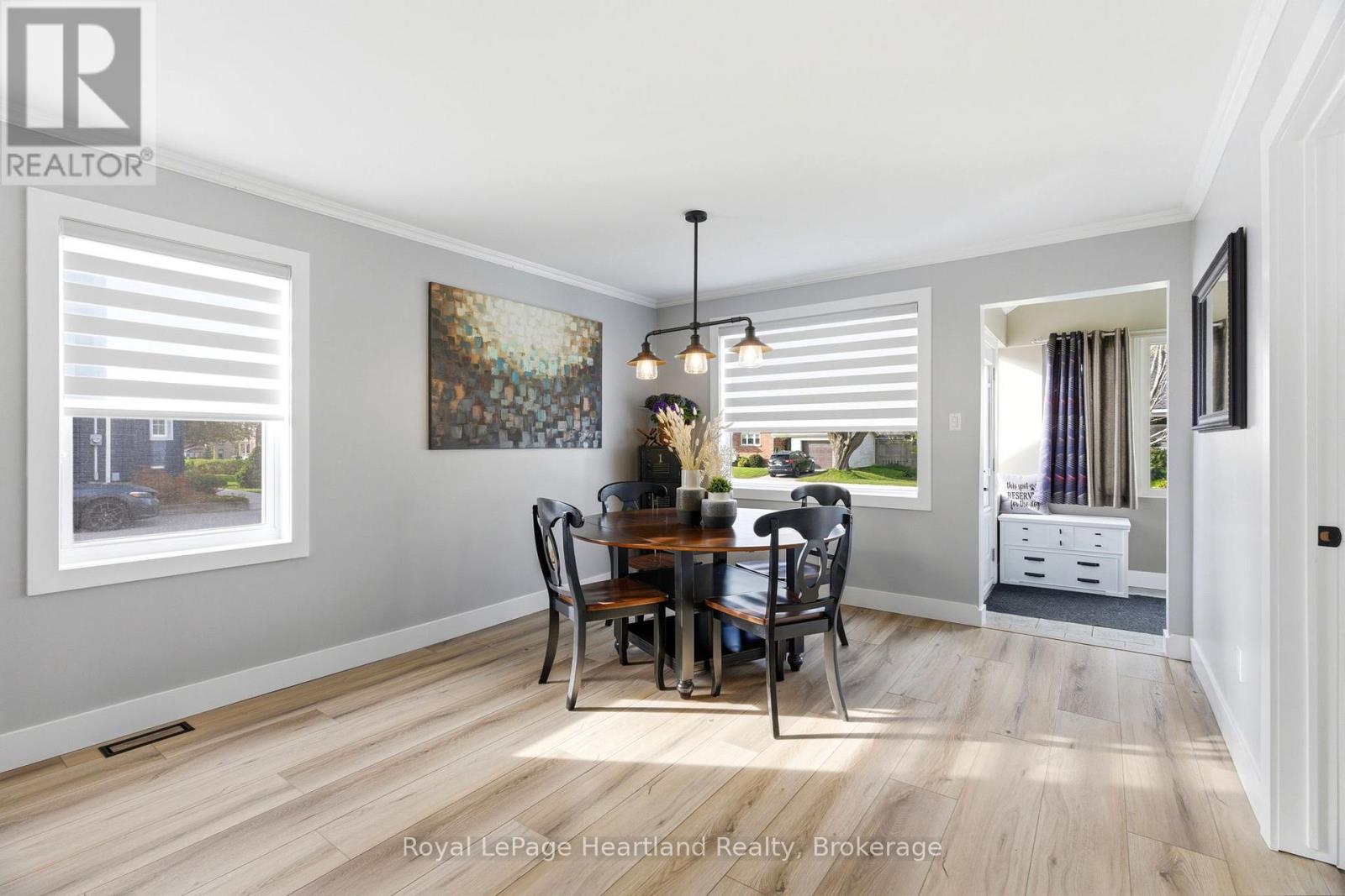 208 Ontario Street, Central Huron, Ontario  N0M 1L0 - Photo 6 - X13086520