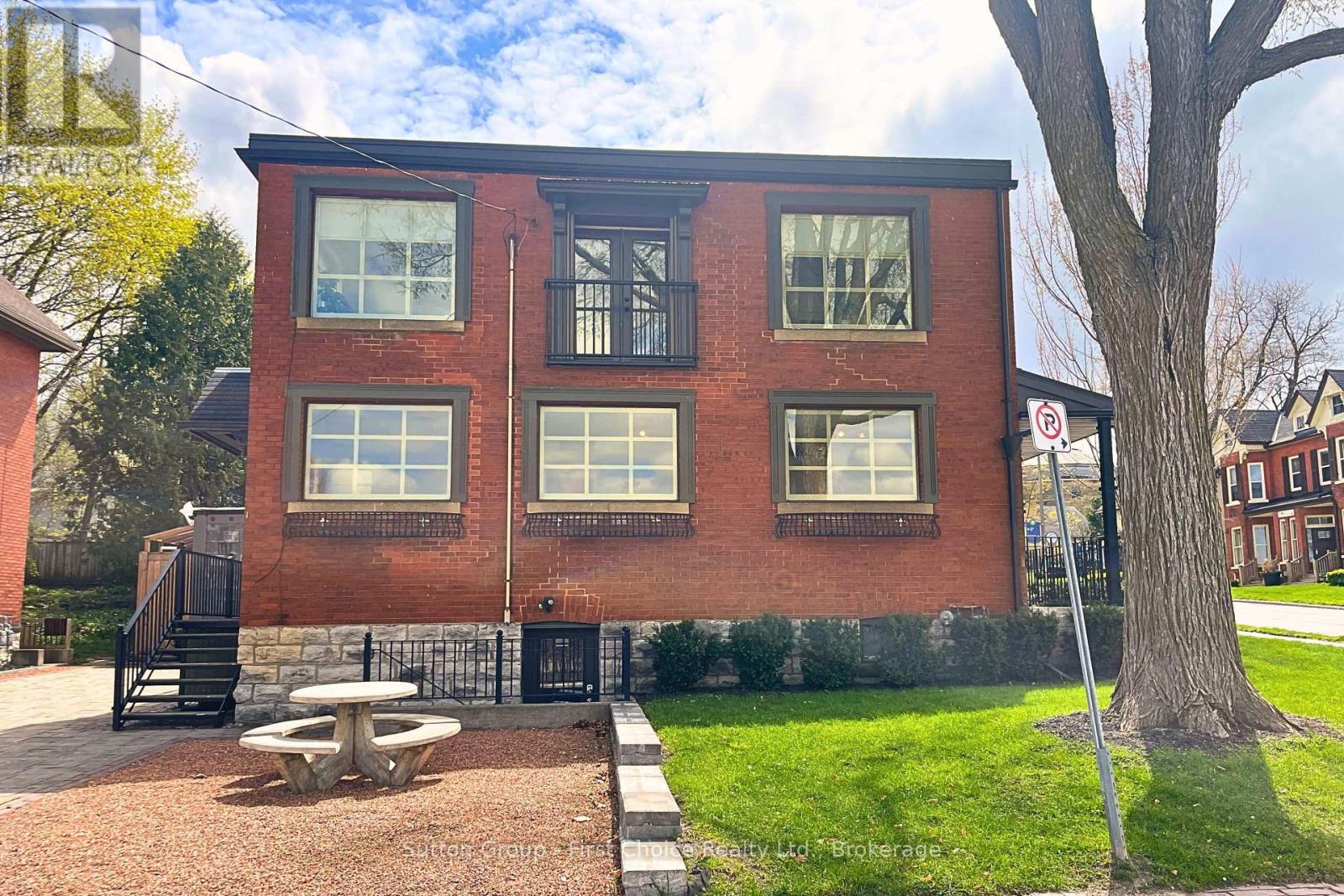 19 Waterloo Street S, Stratford, Ontario  N5A 4A5 - Photo 4 - X13086598