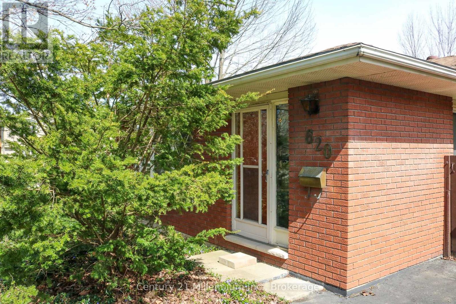 620 16th Street E, Owen Sound, Ontario  N4K 1Y7 - Photo 2 - X13086608