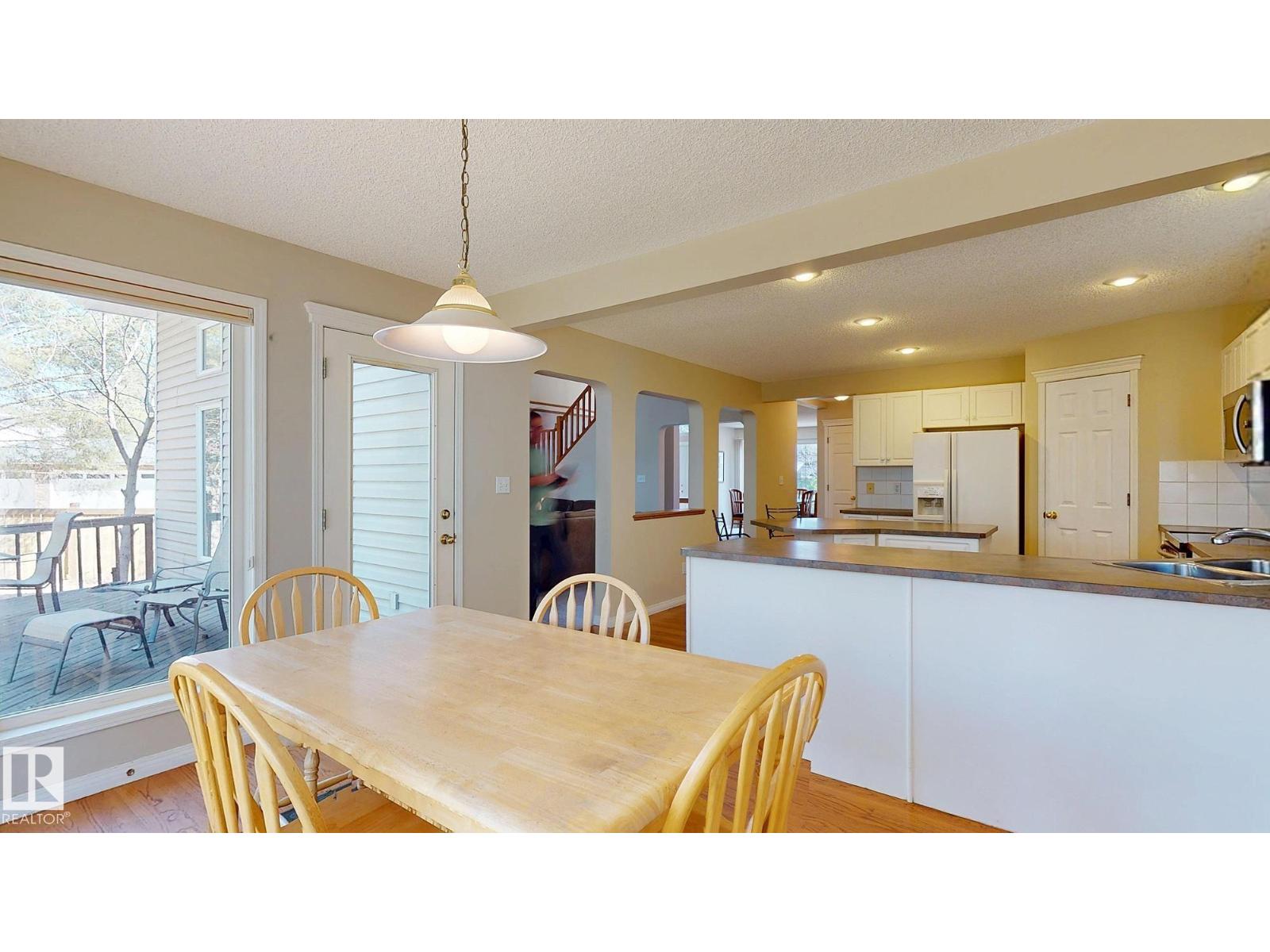 721 Butterworth Dr Nw, Edmonton, Alberta  T6R 2M7 - Photo 28 - E4485819