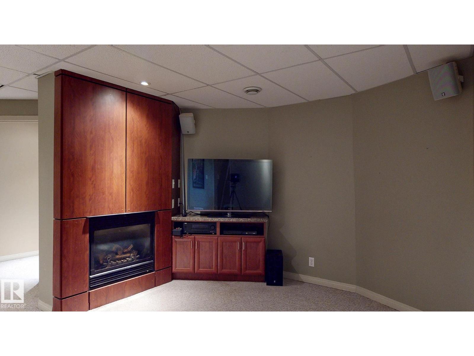 721 Butterworth Dr Nw, Edmonton, Alberta  T6R 2M7 - Photo 48 - E4485819