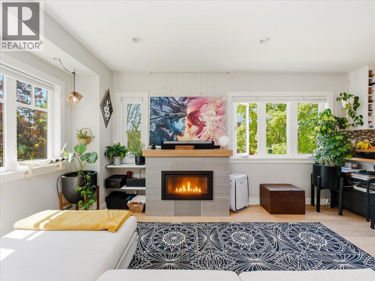 2607 E 5th Avenue, Vancouver, British Columbia  V5M 1N1 - Photo 3 - R3119676
