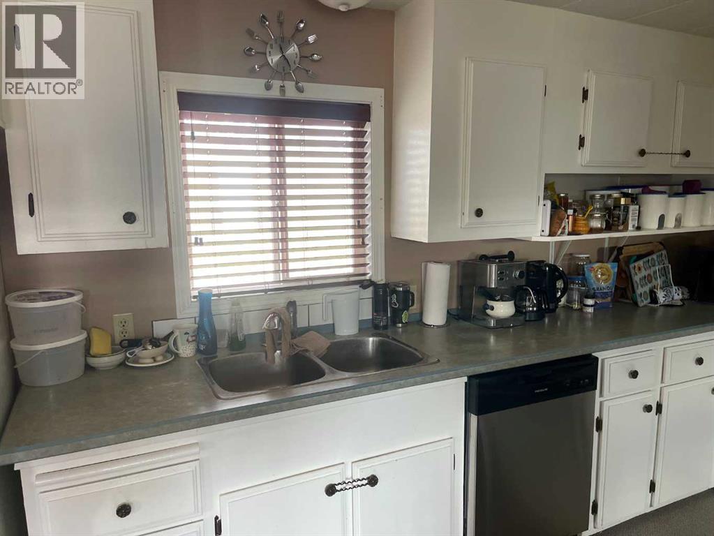 39 Southridge Crescent, Didsbury, Alberta  T0M 0W0 - Photo 4 - A2302735