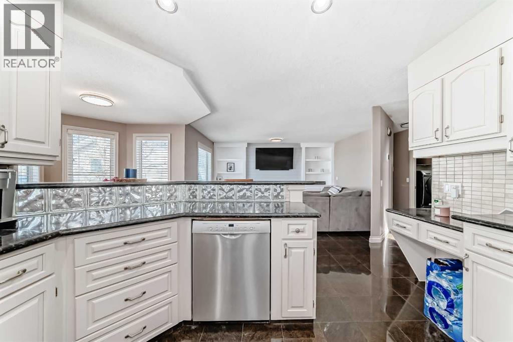 291 East Chestermere Drive, Chestermere, Alberta  T1X 1A2 - Photo 14 - A2305396