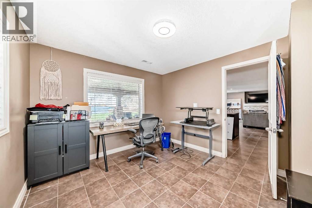 291 East Chestermere Drive, Chestermere, Alberta  T1X 1A2 - Photo 42 - A2305396