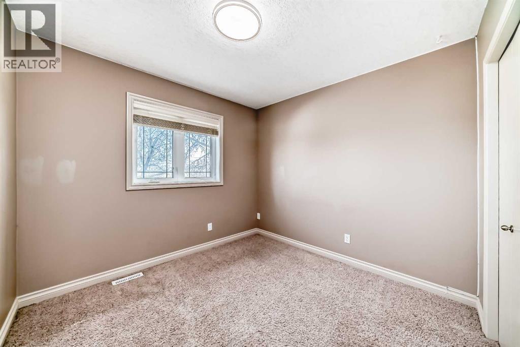 291 East Chestermere Drive, Chestermere, Alberta  T1X 1A2 - Photo 35 - A2305396