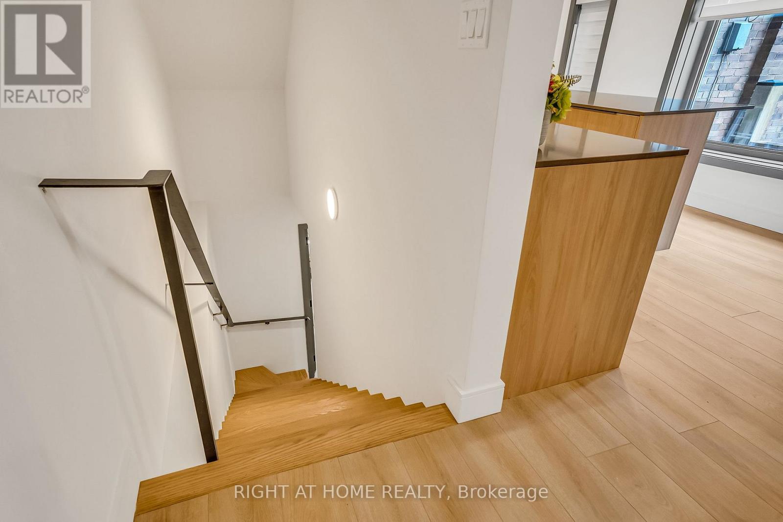 1169 Davenport Road, Toronto, Ontario  M6H 2G6 - Photo 10 - C13086330