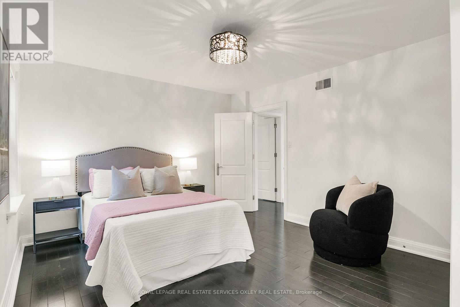 102 Elm Avenue, Toronto, Ontario  M4W 1P2 - Photo 32 - C13086492