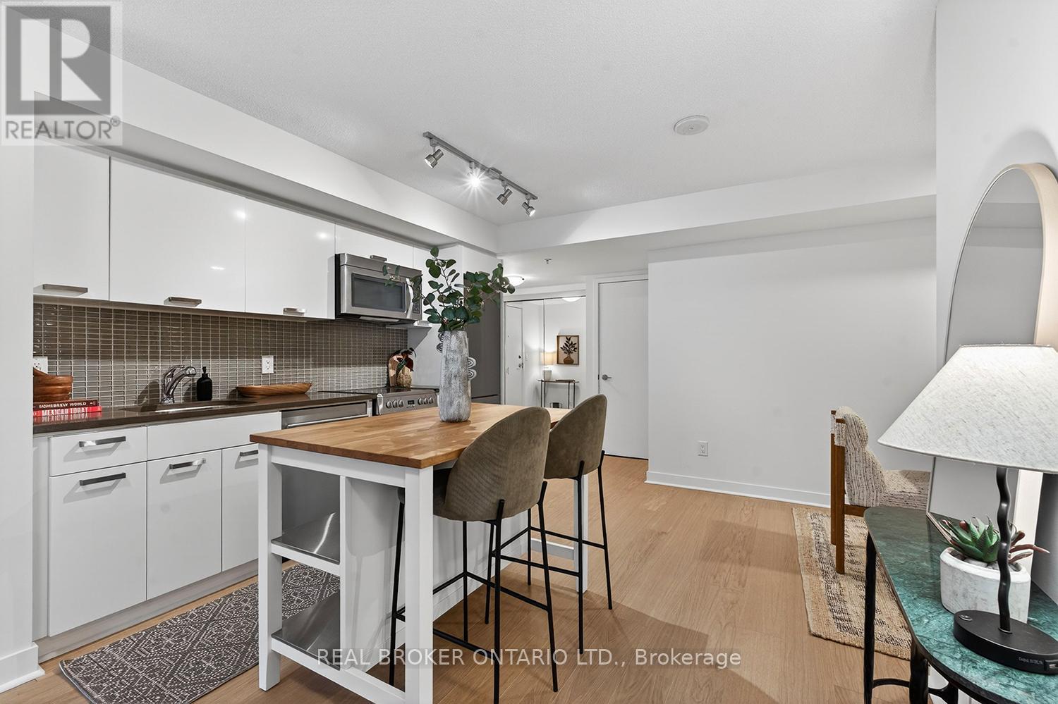 306 - 295 Adelaide Street W, Toronto, Ontario  M5V 0L4 - Photo 7 - C13086582