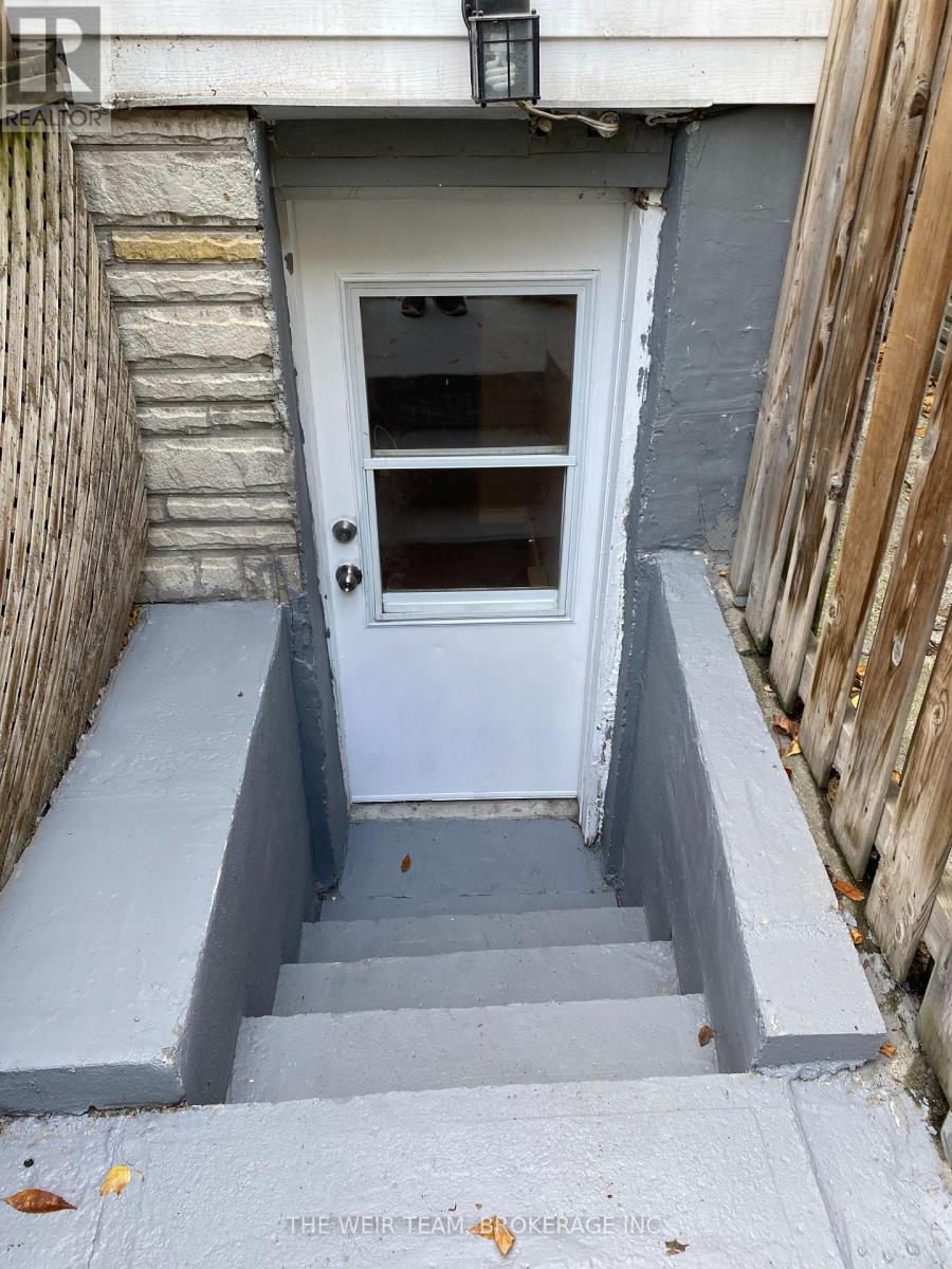 Lower - 61 Rushbrooke Avenue, Toronto, Ontario  M4M 3A8 - Photo 2 - E13086370