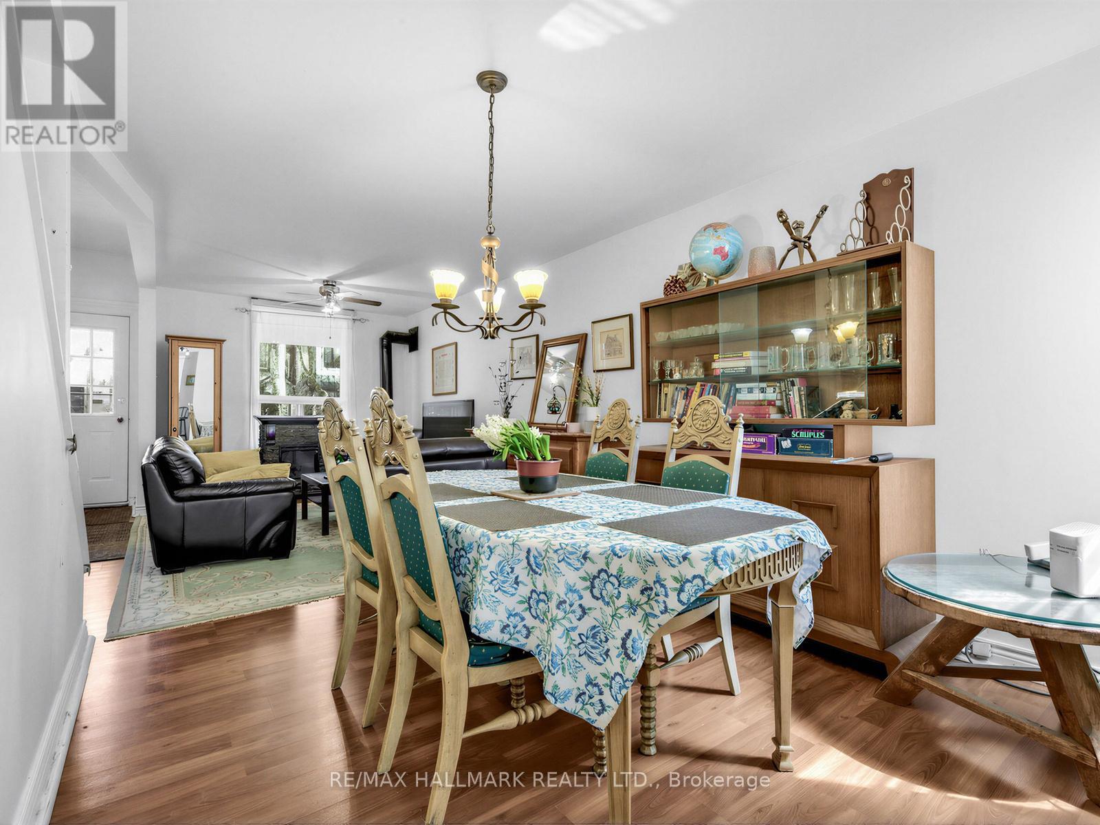 82 Muriel Avenue, Toronto, Ontario  M4J 2Y4 - Photo 12 - E13086464