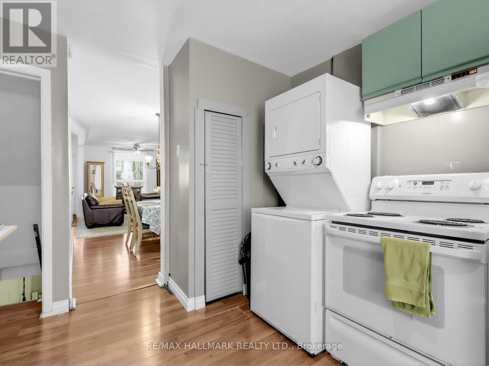 82 Muriel Avenue, Toronto, Ontario  M4J 2Y4 - Photo 15 - E13086464