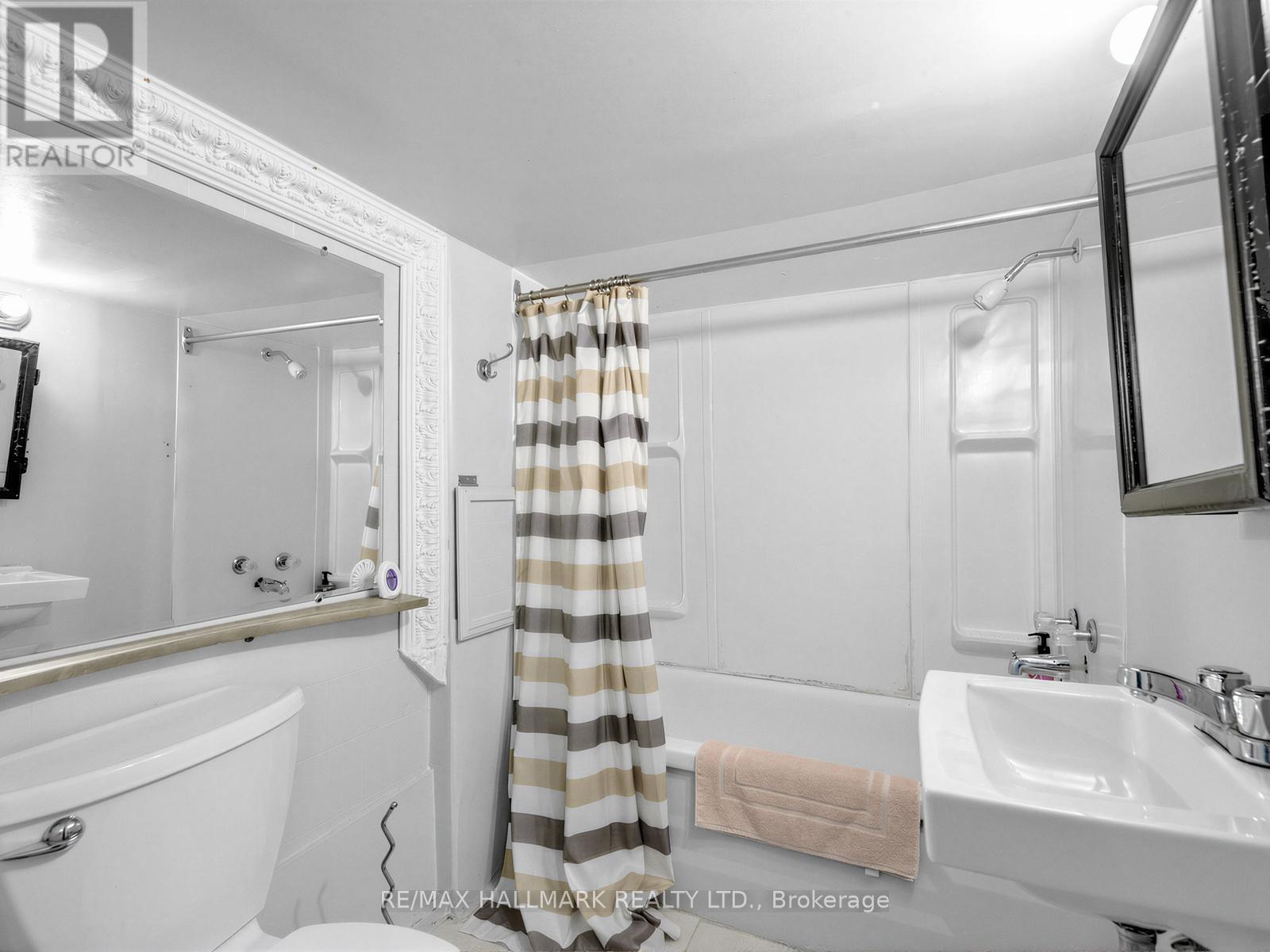 82 Muriel Avenue, Toronto, Ontario  M4J 2Y4 - Photo 25 - E13086464