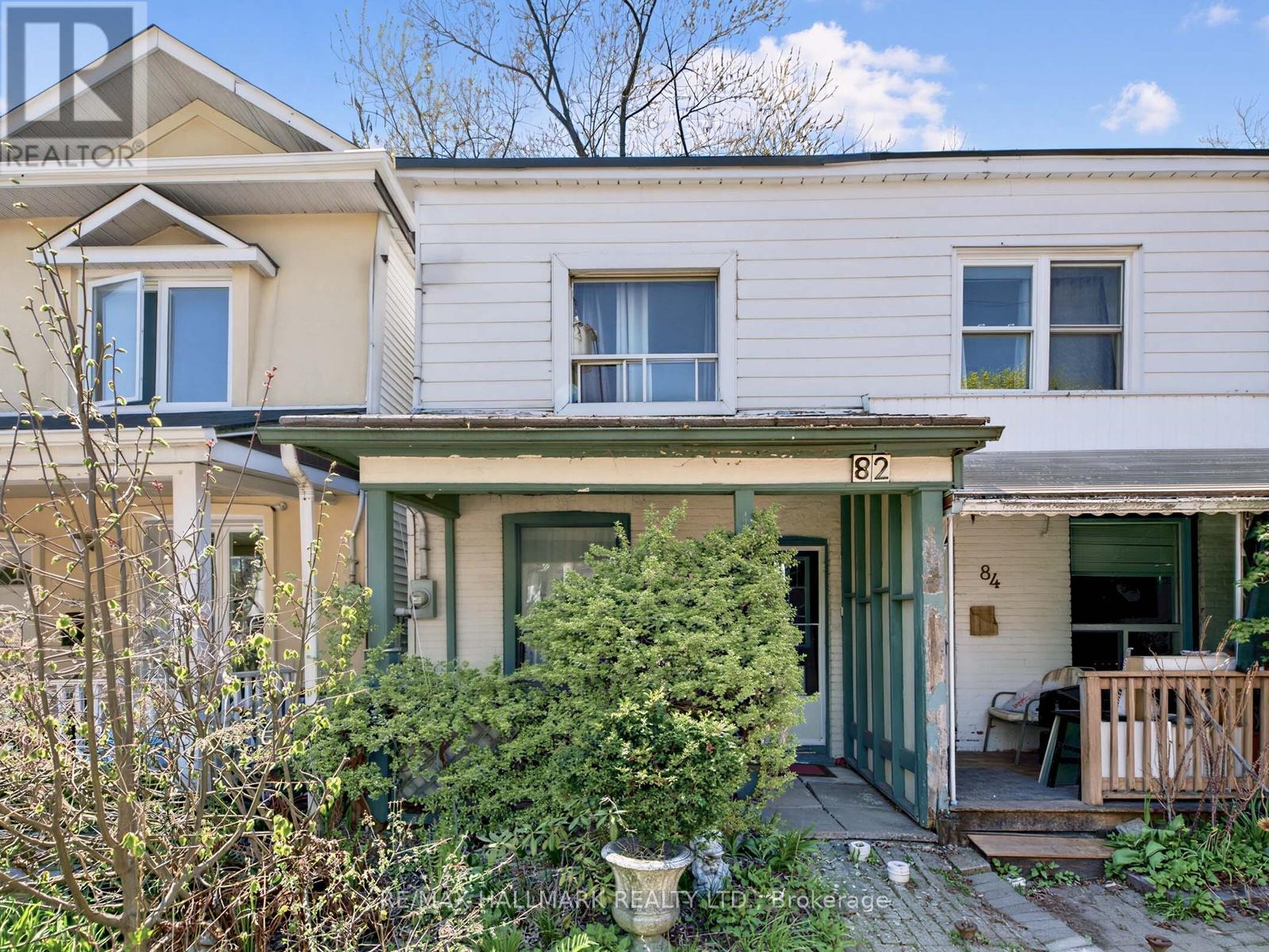 82 Muriel Avenue, Toronto, Ontario  M4J 2Y4 - Photo 3 - E13086464