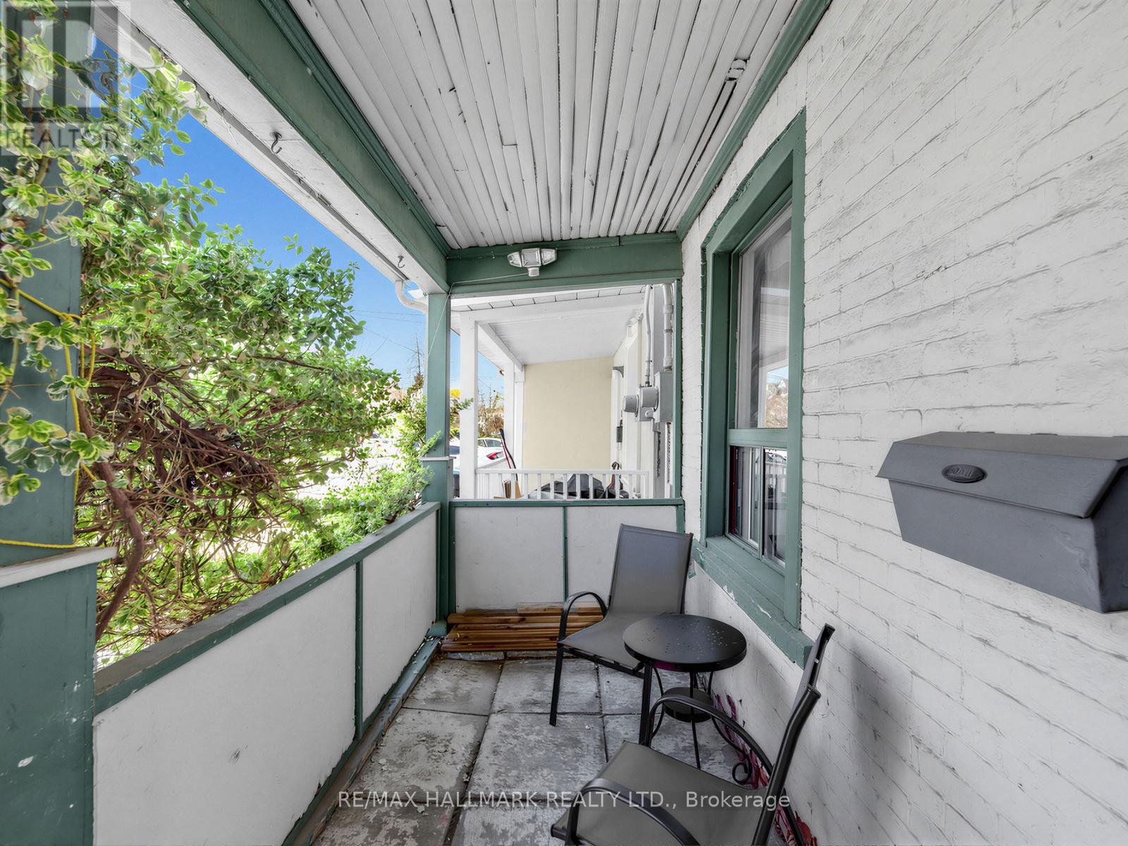 82 Muriel Avenue, Toronto, Ontario  M4J 2Y4 - Photo 4 - E13086464