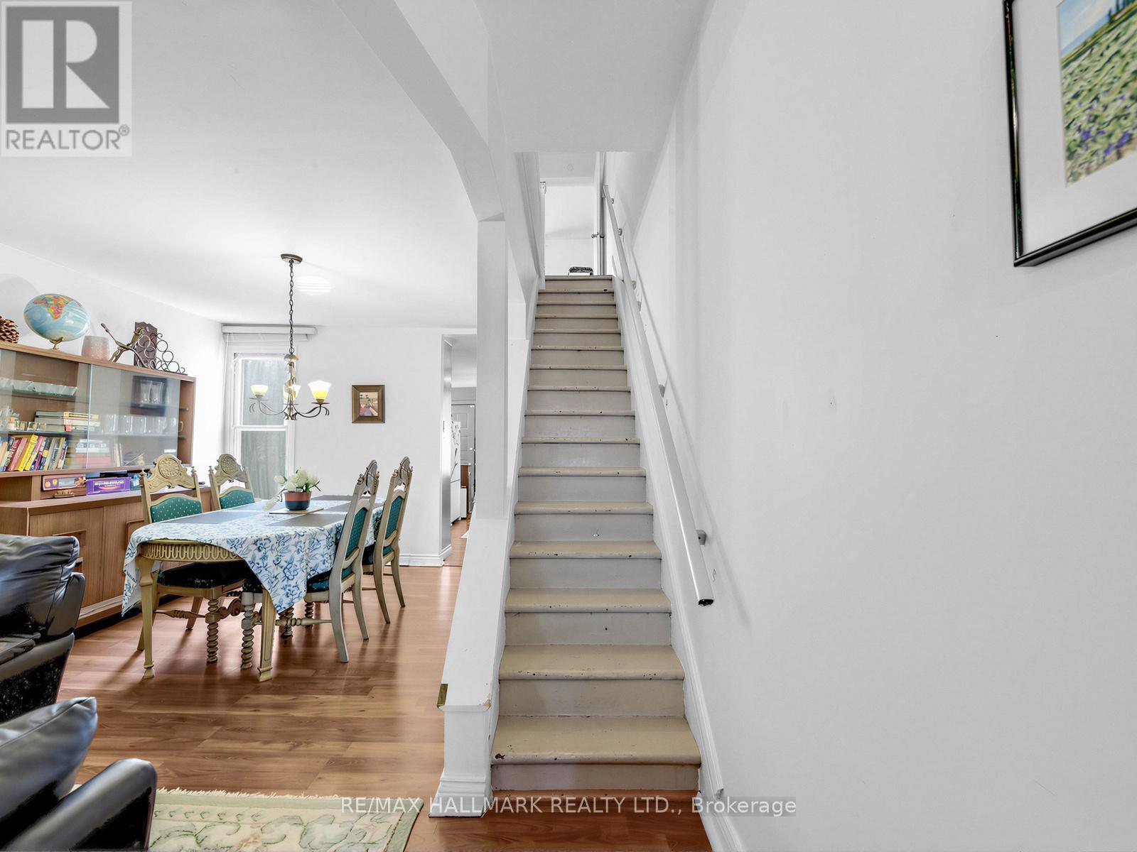 82 Muriel Avenue, Toronto, Ontario  M4J 2Y4 - Photo 9 - E13086464