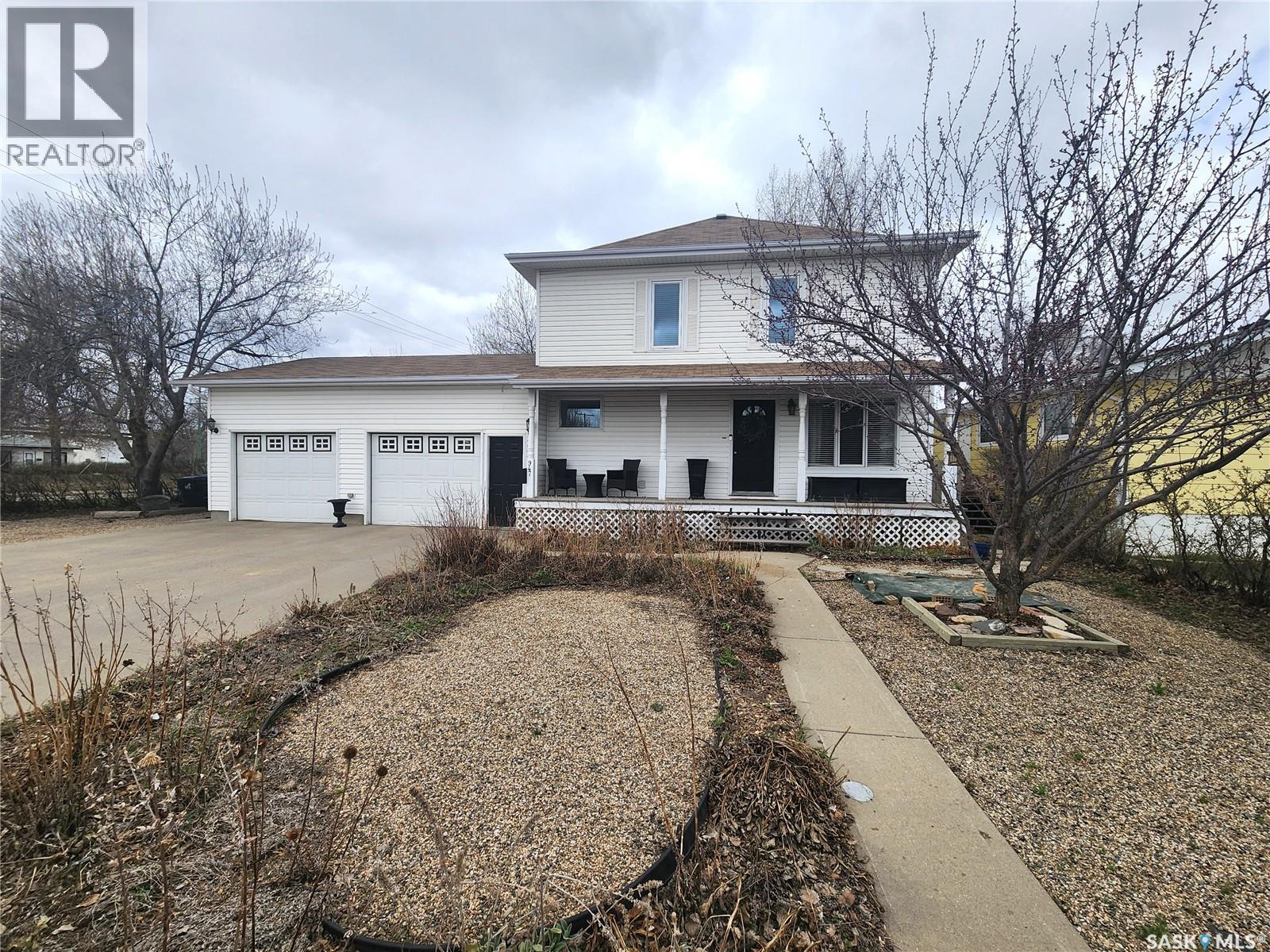 947 Albert STREET, Estevan, Saskatchewan