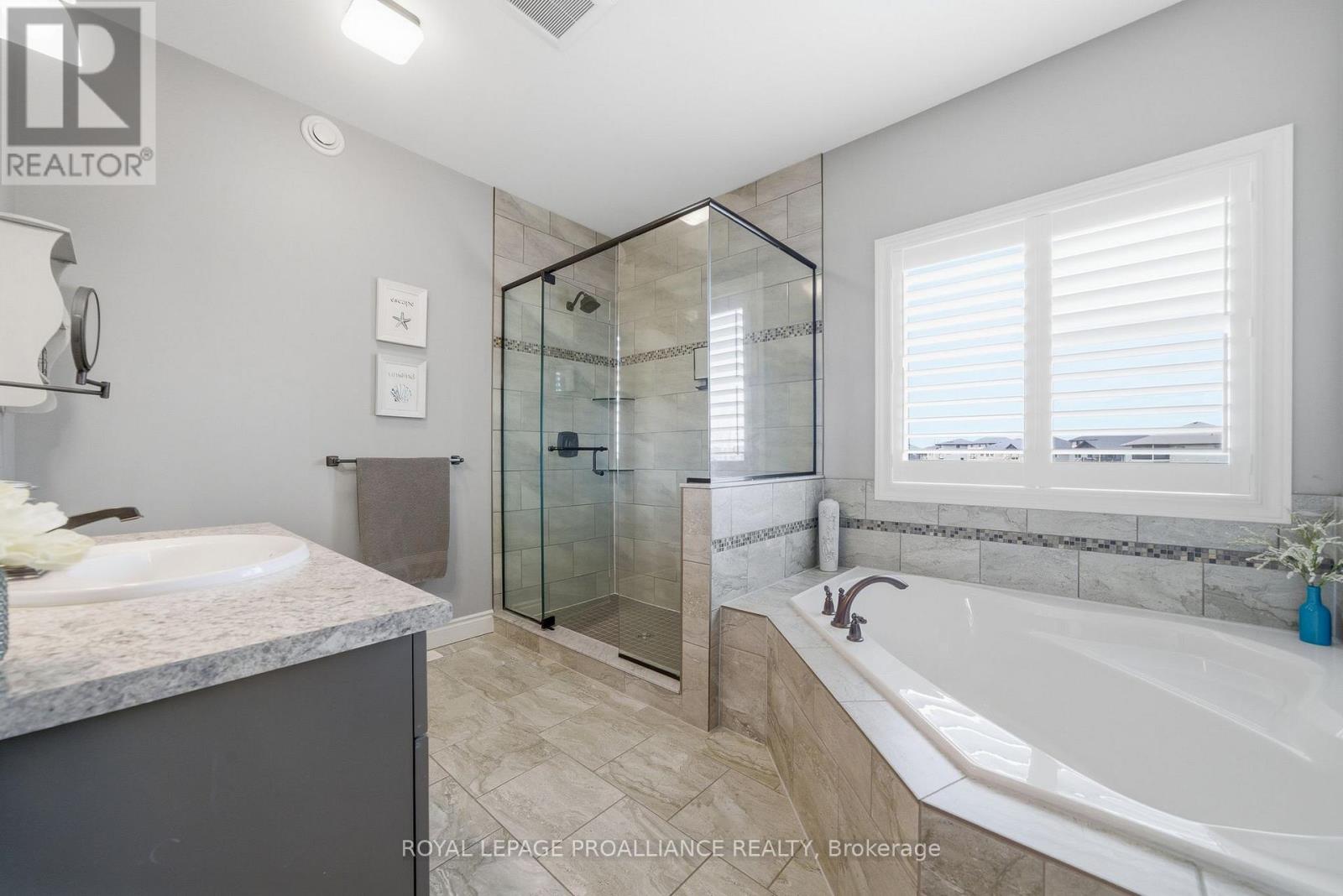 18 Trinity Court, Belleville, Ontario  K8N 0E7 - Photo 27 - X13086140