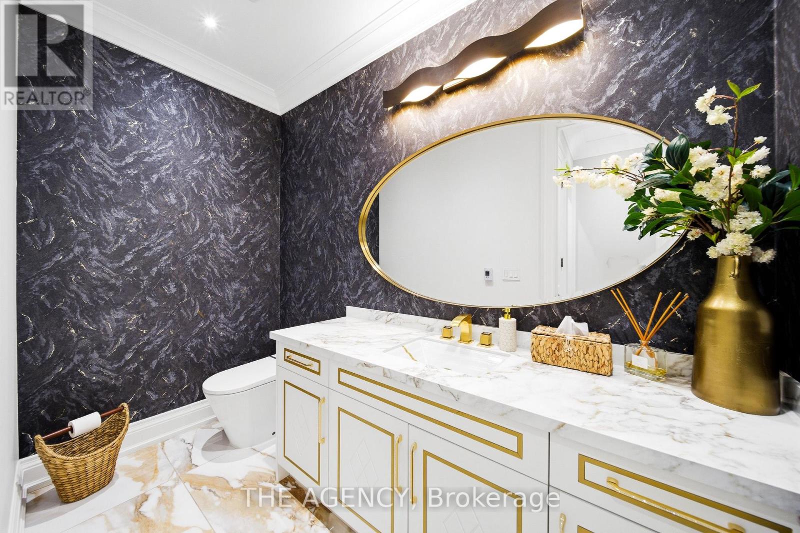 8 Bayview Park Lane, Richmond Hill, Ontario  L4E 3G1 - Photo 13 - N13086334