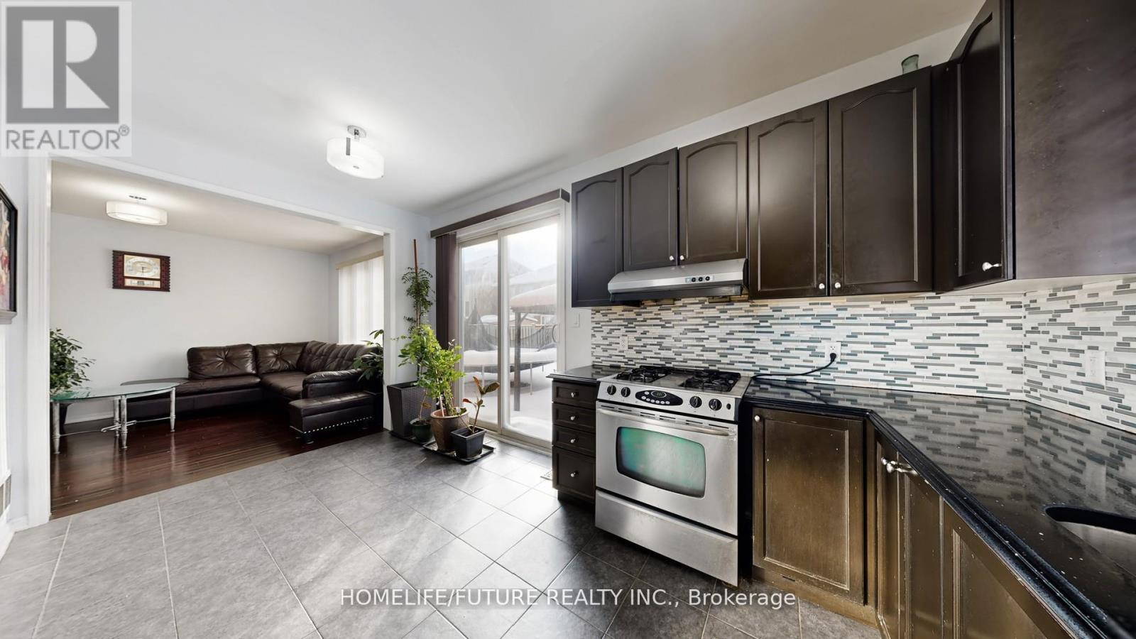 107 Gladys Clarkson Drive, Whitchurch-Stouffville, Ontario  L4A 0R3 - Photo 12 - N13086552