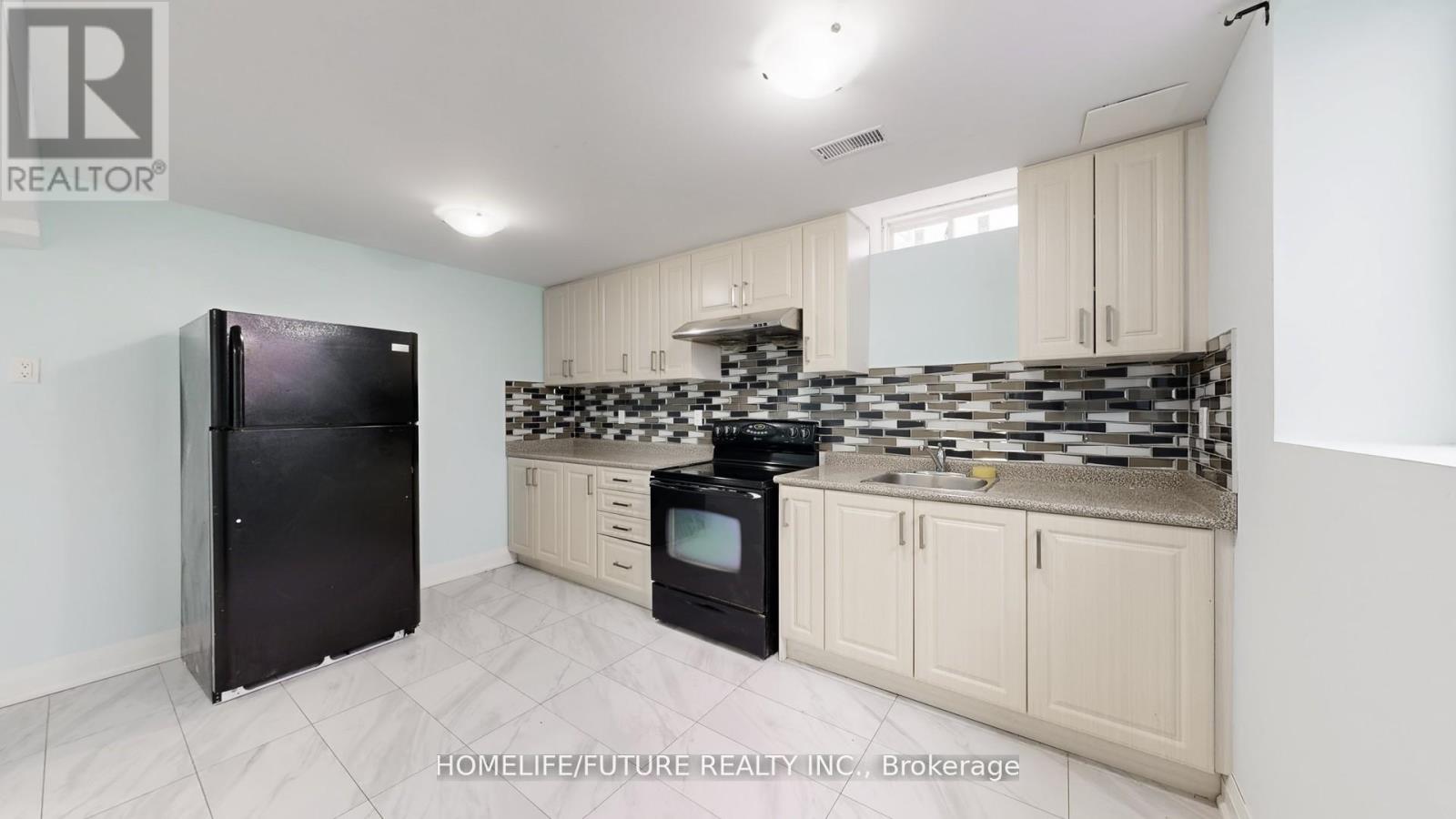 107 Gladys Clarkson Drive, Whitchurch-Stouffville, Ontario  L4A 0R3 - Photo 25 - N13086552