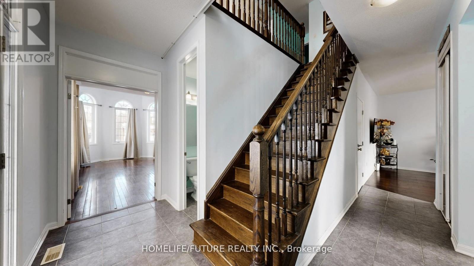 107 Gladys Clarkson Drive, Whitchurch-Stouffville, Ontario  L4A 0R3 - Photo 8 - N13086552
