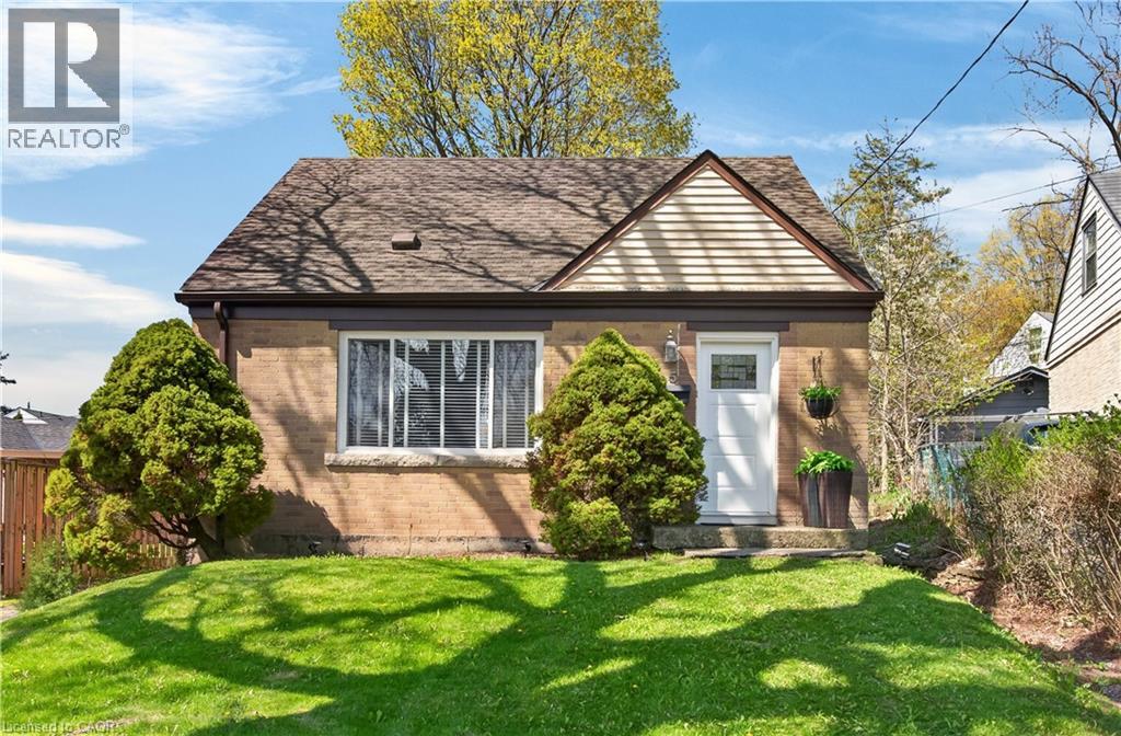 5 Janis Court, Dundas, Ontario  L9H 1S8 - Photo 1 - 40827348