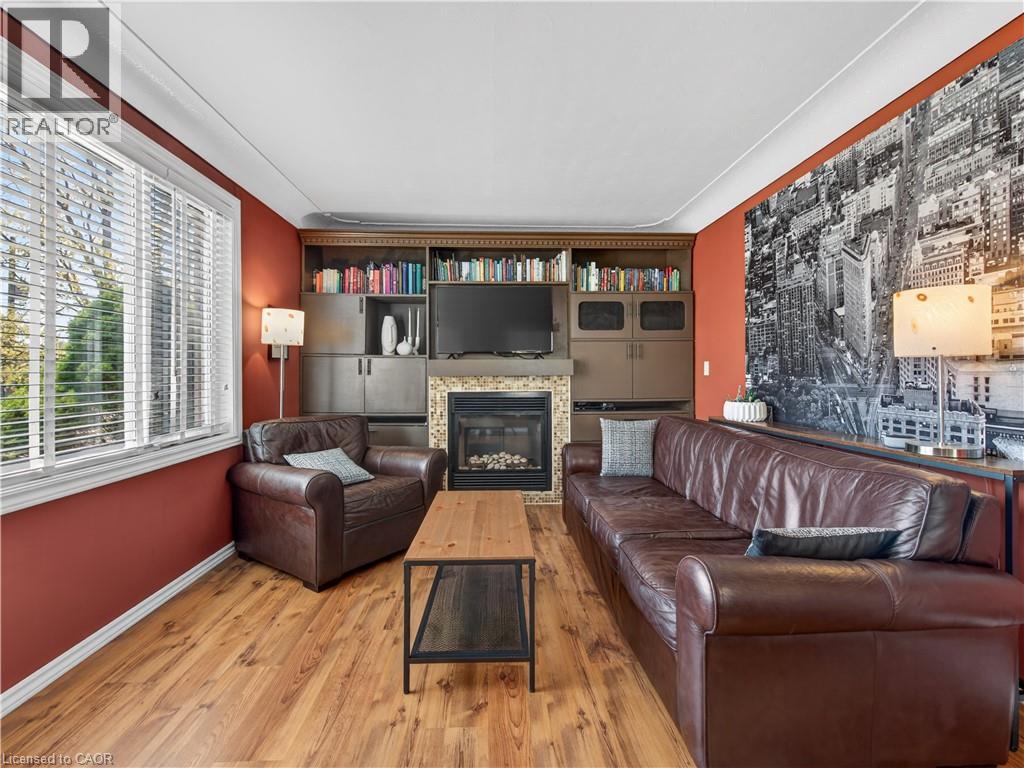 5 Janis Court, Dundas, Ontario  L9H 1S8 - Photo 4 - 40827348