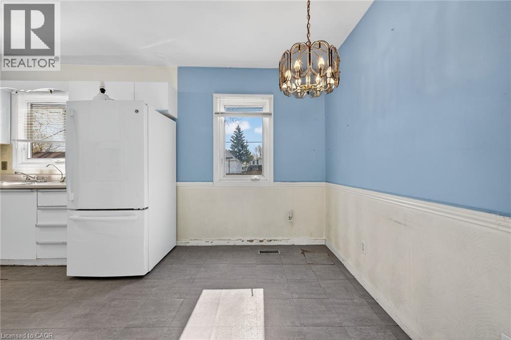 227 West 19th Street, Hamilton, Ontario  L9C 4J3 - Photo 10 - 40826645