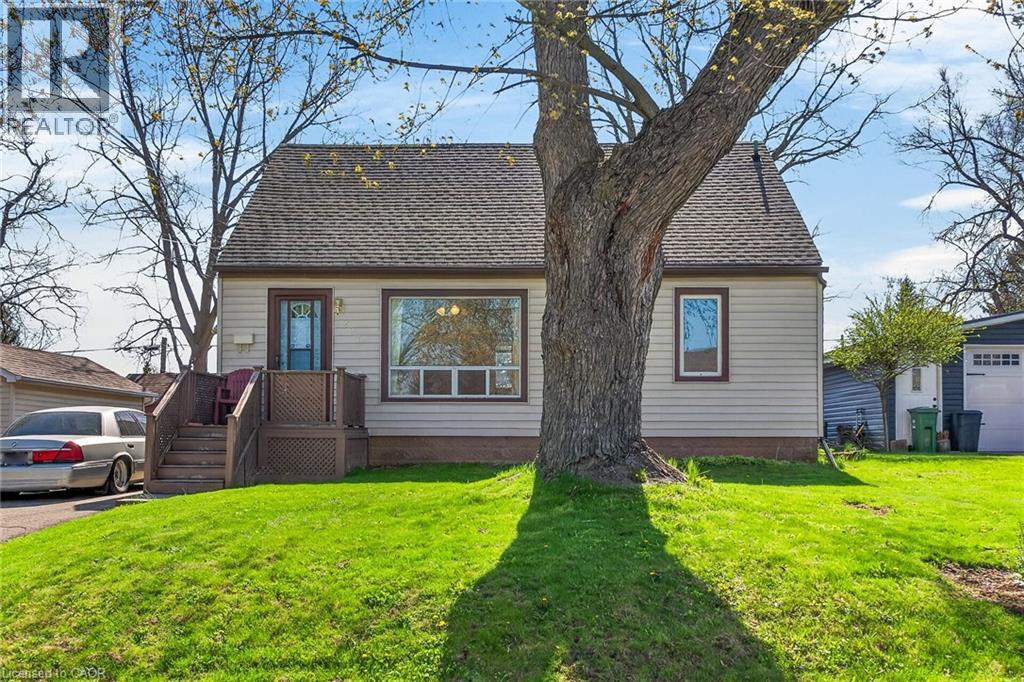 227 West 19th Street, Hamilton, Ontario  L9C 4J3 - Photo 2 - 40826645