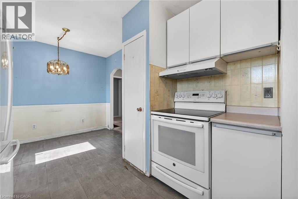 227 West 19th Street, Hamilton, Ontario  L9C 4J3 - Photo 7 - 40826645