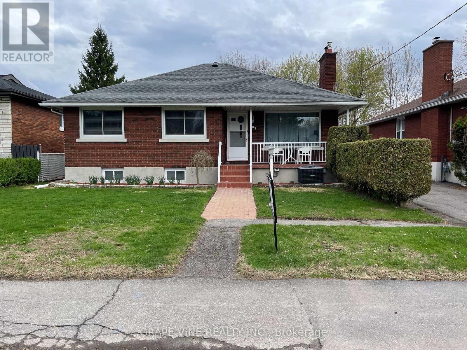 102 DONALD STREET, Ottawa, Ontario
