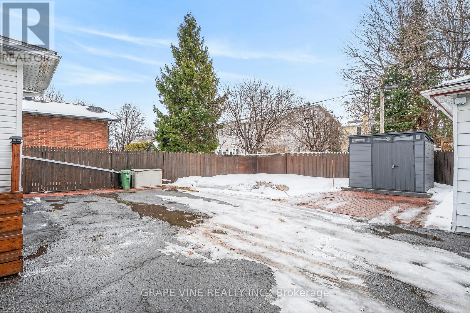 102 Donald Street, Ottawa, Ontario  K1K 1N2 - Photo 5 - X12900310