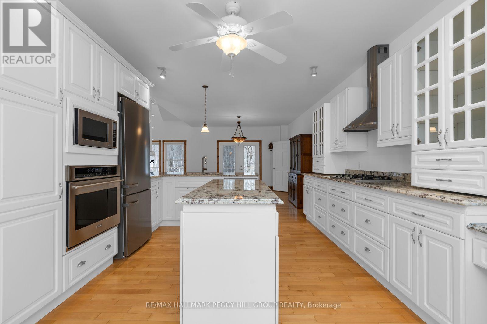 18 Trillium Trail, Oro-Medonte, Ontario  L0K 1E0 - Photo 6 - S13086554