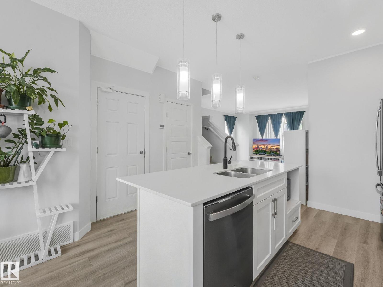 1404 Podersky Li Sw, Edmonton, Alberta  T6W 4W4 - Photo 8 - E4485821