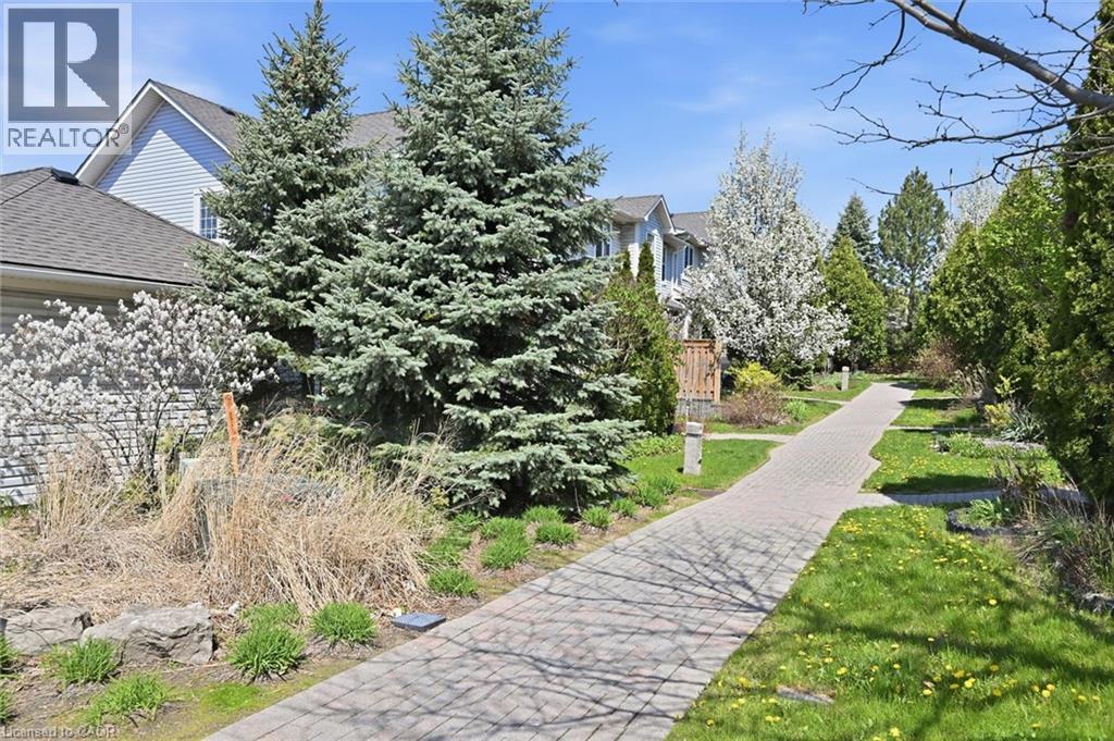 1085 HARROGATE Drive Unit# 35, Ancaster, Ontario