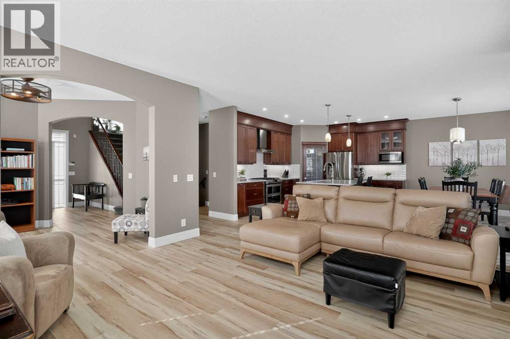 385 Rainbow Falls Way, Chestermere, Alberta  T1X 1S6 - Photo 9 - A2304494