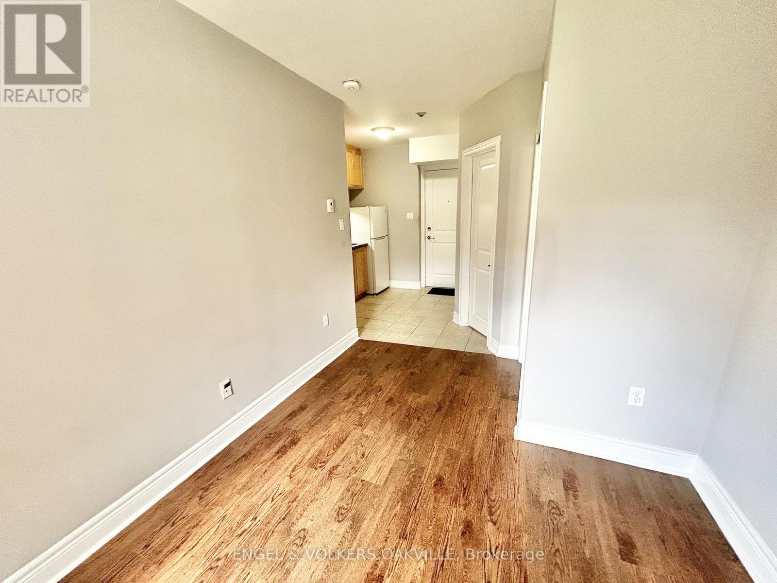 109 - 15 Thirty Third Street, Toronto, Ontario  M8W 3G7 - Photo 4 - W13086272
