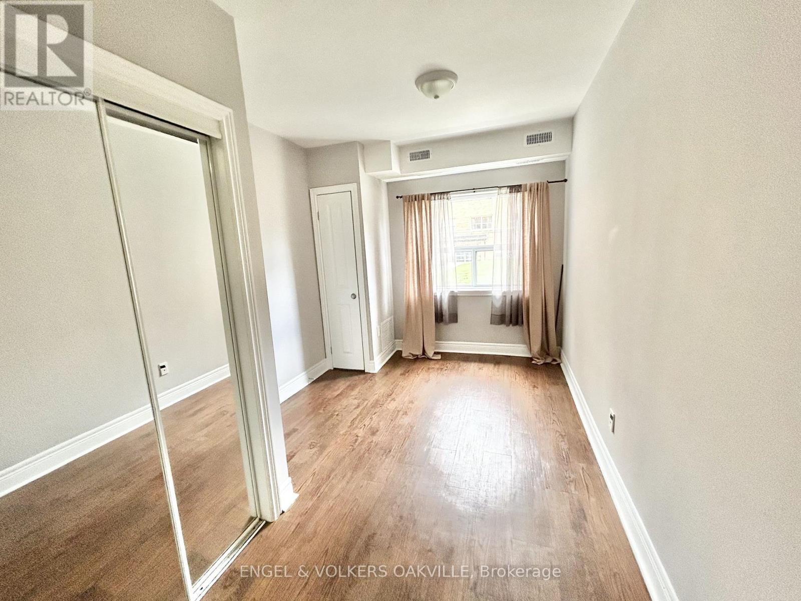 109 - 15 Thirty Third Street, Toronto, Ontario  M8W 3G7 - Photo 5 - W13086272