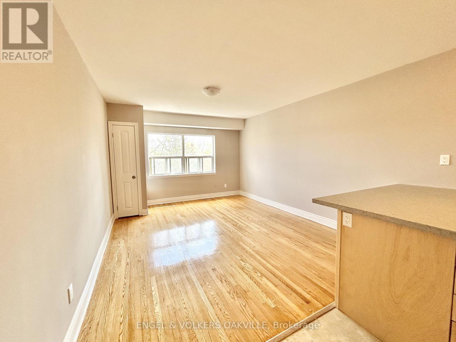 10 - 80 Twenty Fifth Street, Toronto, Ontario  M8V 3P9 - Photo 4 - W13086278